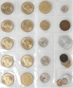 Lille samling af 2, 5, 10, 25 øre, 1 og 2 kr mønter, i alt 26 stk., hvoraf en stor del er i flot kvalitet