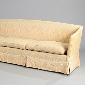 Ole Wanscher Fire-personers sofa med otte-benet stel af palisander, betrukket med gult mønstret møbelstof. L. 255.