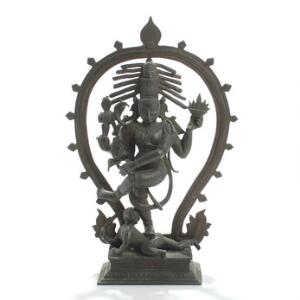 Dansende Shiva. Figur af bronze. 19.-20. årh. H. 46.