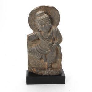 Gandhara, dansende gud af skifret bjergart. Forindien, deltaområdet 2.-5. årh. H. 25. B. 13.