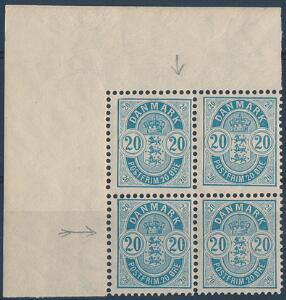 1895. 20 øre, blå. Vm. II. Postfrisk 4-blok med hjørnemarginal. AFA 2600. Attest Nielsen