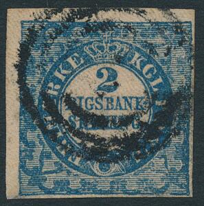 1851. 2 RBS Ferslew, type 8, pl. II, nr. 40. Stemplet mærke, der har to små reparationer  i mærkets underkant. Udtalelse Nielsen.
