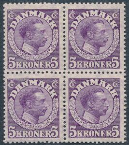 1918. Chr. X, 5 kr. violet. Postfrisk 4-blok incl. pos. 54 BRUD PÅ EGEKRANSEN. Èt mærke med svag fold. AFA 2690. Attest Nielsen