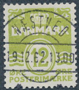 1962. Bølgelinie. 12 øre, lysegrøn. Fluorecerende papir. LUXUS-stemplet NÆSTVED 19.12.62.