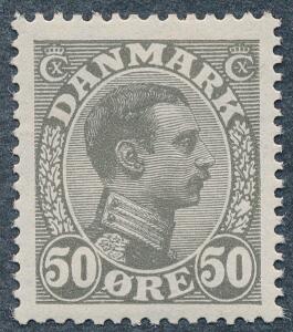1921. Chr. X, 50 øre, grå. Variant Hvidt egeblad. Flot postfrisk eksemplar. AFA 1000