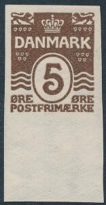 1921. Bølgel. 5 øre brun. UTAKKET mærke med nedre marginal. Postfrisk