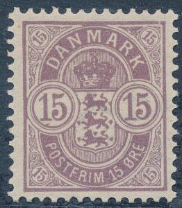 1902. 15 øre, gråviolet. variant Streg ved øre. Perfekt postfrisk. AFA 1400