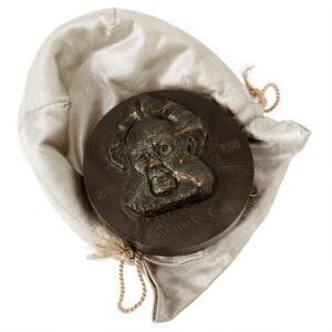 Kunstmedaille, Henrik Ibsen, 1828 - 1978 150 år, bronze forgyldt, 2-delt, 85 mm, 934 g, særpræget og smuk medaille fra Anders Nyborg