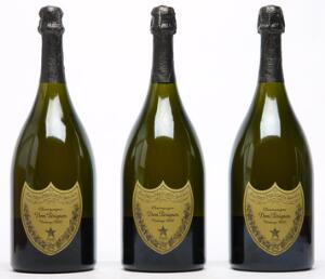 3 bts. Mg. Champagne Dom Pérignon, Moët et Chandon 2000 A hfin. Oc.