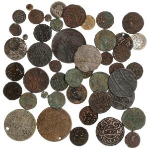Samling af diverse Raja Chola og fanam mønter med flere, i alt 47 stk. i varierende kvalitet