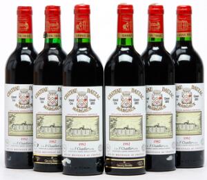 6 bts. Château Dauzac, Labarde - Margaux. 5. Cru Classé 1982 A-AB bn. Owc.