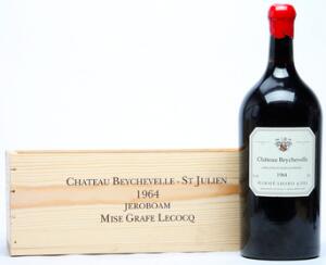 1 bt. Dmg. Château Beychevelle, Saint - Julien. 4. Cru Classé 1964 AB ts. Owc.