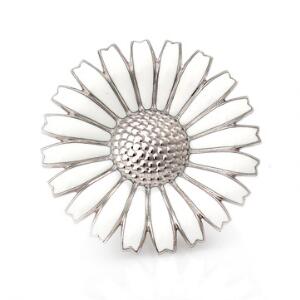 Georg Jensen Margueritte broche af sterlingsølv prydet med emalje. Diam. ca. 4,0 cm. Ca. 2005.