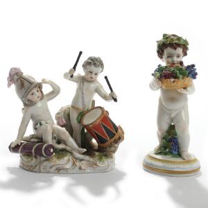 To figurgrupper af porcelæn, dekorerede med musicerende putti og barn med blomsterkurv. Hhv. Ludwigsburg og Wien. 19. årh. H. 12 og 14. 2