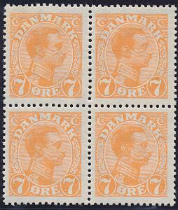 1918. Chr. X, 7 øre, orange. Postfrisk fireblok med variant Spaltet C. Meget smuk og velcentreet blok. AFA 2200