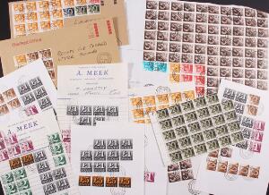 England. Porto. Lot portomærker på diverse brevesedler, bl.a. mange pundsmærker.