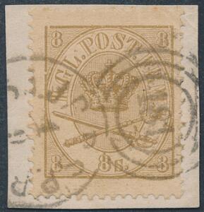 1864. 8 sk. gulbrun. Variant HAK I NV-HJØRNE. Pænt mærke med kombineret nr.stempel på lille brevklip. AFA 1800