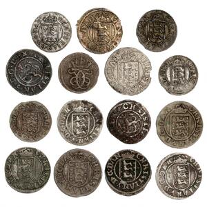 Christian V, lille samling mønter, bl.a. 2 skilling 1677 4 stk. samt 2 norske 2 skilling mønter, i alt 15 stk. i varierende kvalitet