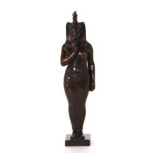 Figur af patineret bronze i form af Ægyptisk kvinde. Sign. L. Rasmussen. H. 22 cm.