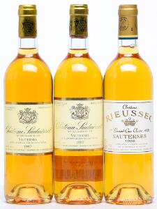 2 bts. Château Suduiraut, Sauternes. 1. Cru Classé 1997 A hfin.  etc. Total 3 bts.