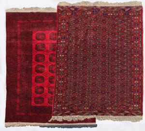 To orientalske tæpper. Afghan 305 x 209. Pakistan Bochara. 200 x 300. 20. årh.s slutning. 2