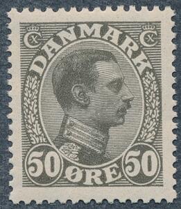 1921. Chr. X, 50 øre olivgrå. Perfekt centreret postfriskt mærke