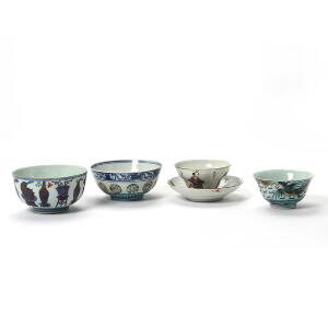 Tre små kinesiske skåle af porcelæn samt et par kopper.  20. årh.  Diam. 9-12 cm. 4