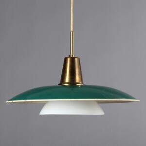 Poul Henningsen PH-53. Hejsependel med fatningshus af messing, overskærm af grøn- og hvidmalet zink. Diam. 41.