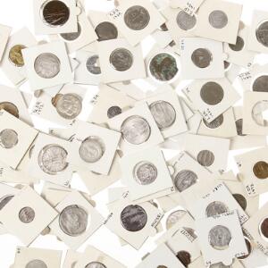 Grækenland, album med samling af hovedsagelig græske mønter inkl. enkelte antikke og enkelte mønter fra andre lande, i alt ca. 78 stk.