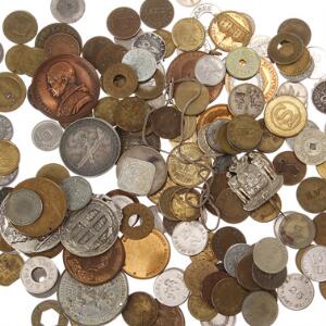 Samling af diverse tokens og Anders Nyborg medailler i bronze og Ag med mere