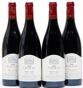 12 bts. Volnay Vieilles Vignes, Domaine Jean-Marc Bouley 2005 A hfin. Oc.