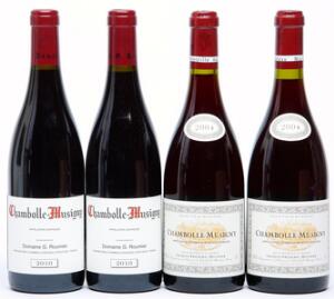 2 bts. Chambolle Musigny, Domaine Georges Roumier 2010 A hfin.  etc. Total 4 bts.