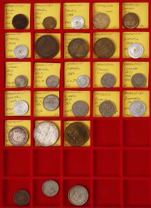 Mongoliet, bakke med lille samling typemønter, flere i pæne kvaliteter, 23 stk. samt 3 stk. dubletter