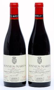2 bts. Bonnes Mares Grand Cru, Domaine Comte Georges de Vogüé 2005 A hfin.