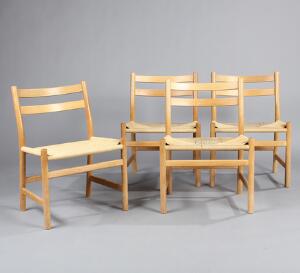 Hans J. Wegner CH 47. Et sæt på fire stole af eg med sæder af flettet papirgarn. Tegnet 1965. Udført hos Carl Hansen  Søn, Odense. 4