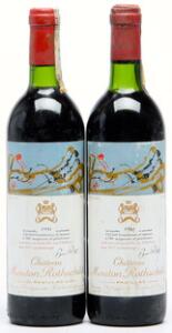 2 bts. Château Mouton Rothschild, Pauillac. 1. Cru Classé 1981 AB ts.