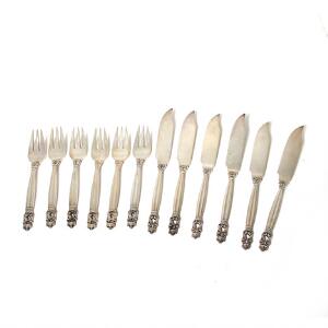 Johan Rohde Kongemønster. Fiskebestik af sterlingsølv. Georg Jensen 1933-1944 samt efter 1945. Samlet vægt 645 gr. 12