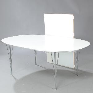 Bruno Mathsson, Piet Hein Superellipse. Spisebord med to tillægsplader. Top af hvid laminat. Klemben af forkromet stål. 3