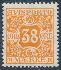 1914. 38 øre, orange. Vm.IV. Perfekt postfrisk eksemplar af et sjældent mærke. AFA 25000. Attest Nielsen.