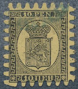 1866. 10 penni, sort på samsk-gult papir. Gennemstik III. Pænt mærke med flot takning. Facit 3000