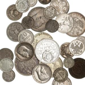 Rusland, lille samling af diverse kopeks og rubler, bl.a. 1 rubel 1896, 1897, 1899, 1924, i alt 29 stk., hvoraf hovedparten er i sølv