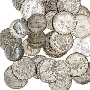 Sverige, lille samling af diverse 1, 2, 5 og 10 kr mønter, inkl. erindringsmønter, i sølv, i alt 27 stk, Ag, 375 g i varierende finhed