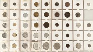 Frankrig, samling bestående af diverse ældre og nyere mønter, bl.a. enkelte sølvmønter, i alt 105 stk. i varierende kvalitet