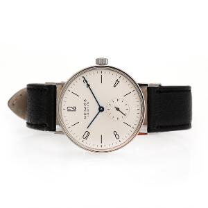 Nomos Herrearmbåndsur af stål. Model Tangente. Mekanisk værk med manuelt optræk. Ca. 2010.