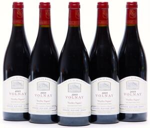 12 bts. Volnay Vieilles Vignes, Domaine Jean-Marc Bouley 2005 A hfin. Oc.