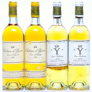 2 bts. Château dYquem, Sauternes. 1. Grand Cru Classé 1979 AB ts.  etc. Total 4 bts.