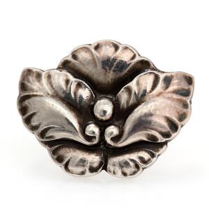 Georg Jensen Broche af sterling sølv dess. nr. 107.