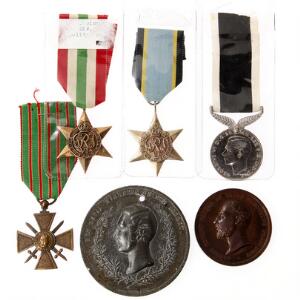 Samling af medailler, bl.a. The Italy Star, The Air Crew Europe Star, New Zealand War Medal 1939-1945, Frankrig, WW1 War Cross med flere, i alt 6 stk.