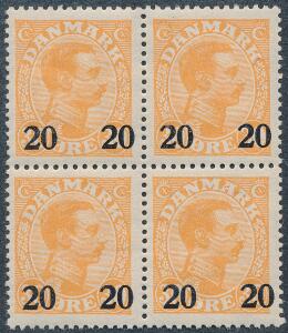 1926. 2030 øre, orange. Postfrisk 4-blok med variant SLANGEBID PÅ VENSTRE 2-TAL. AFA 960.