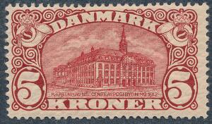 1912. 5 kr. Posthus, brunrød. Vm.III. Let hængslet mærke med originalgummi. AFA 3000.